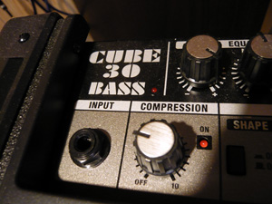 Roland Cube-30 bass Compression